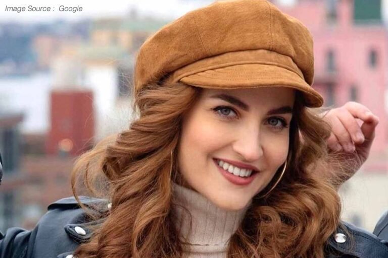 Elli AvrRam joins Tiger Shroff and Kriti Sanon in Ganapath