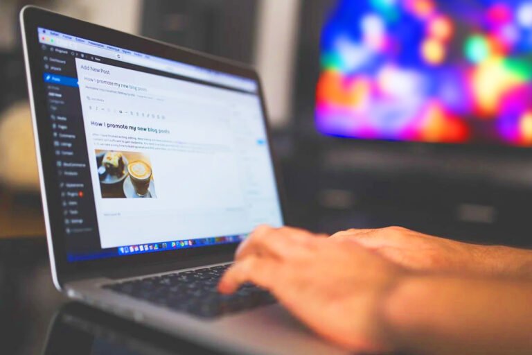 How to Start a Blog and Make Money in 4 Easy Steps