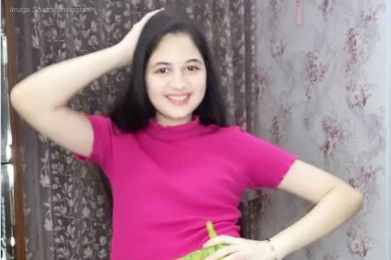 Harshaali Malhotra dance on the song