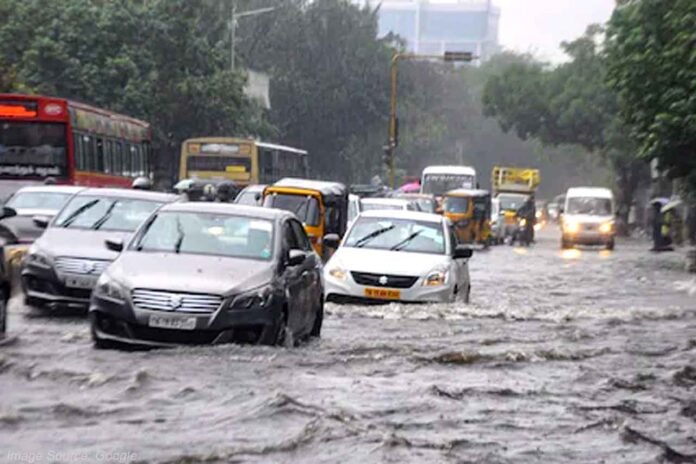 Chennai roads submerged due to heavy rains