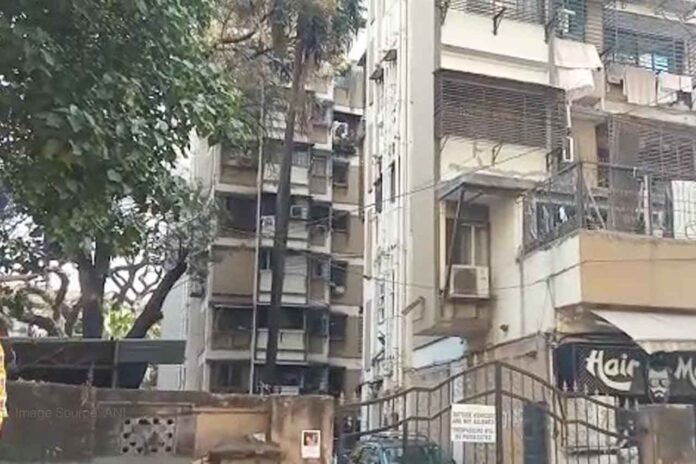 ED raids Mumbai underworld houses