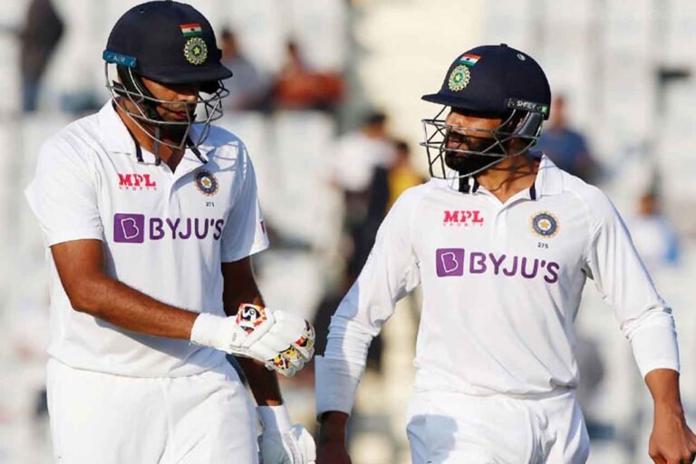 Sri Lanka in trouble due to Jadeja's stormy century, India on the big score