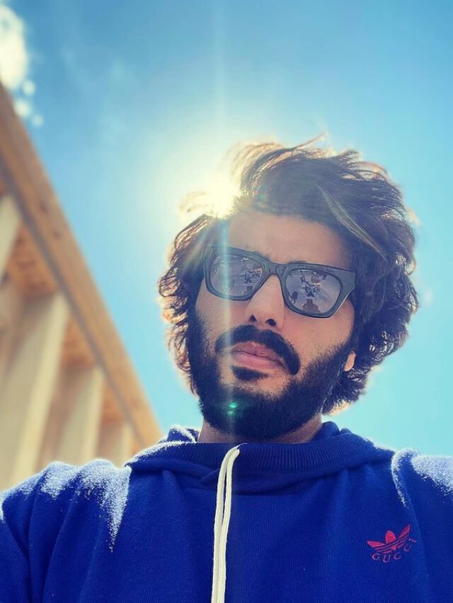 Malaika Arora was seen in boyfriend Arjun Kapoor’s blue hoodie clothes