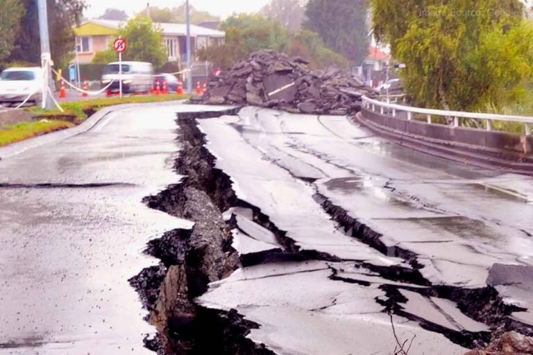 Strong Earthquake were felt in the Philippines on Wednesday