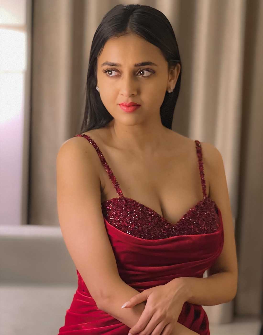 sexy photo of tejasswi 