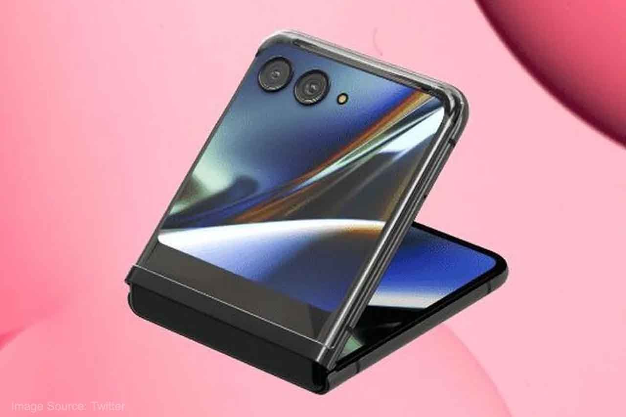 Motorola will launch a new version of the foldable Razr smartphone in 2023, confirms CEO Yuanqing Yang