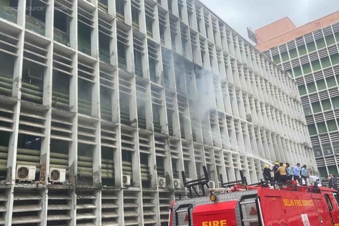 Fierce fire broke out in Delhi AIIMS Hospital
