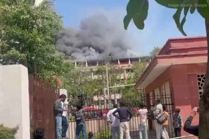 Huge fire broke out in Mantralaya building in Bhopal