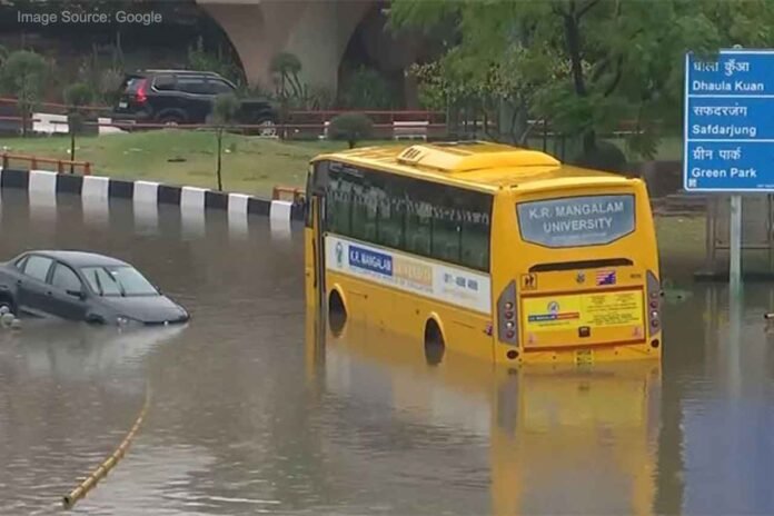 Heavy rains cause severe waterlogging in Delhi