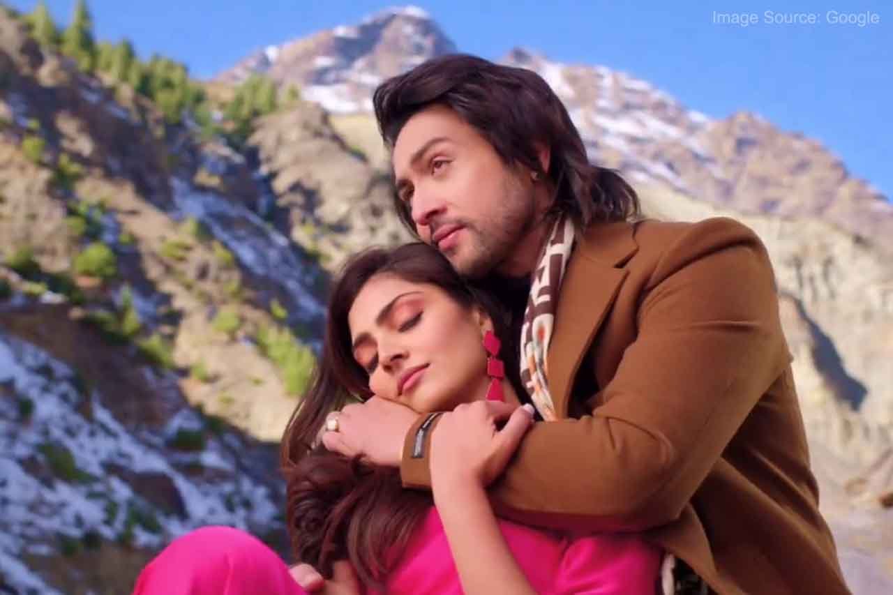 Teaser of “Love Story of 90s” released, Adhyayan Suman and Divita Rai will be seen together doing a classic Bollywood romance