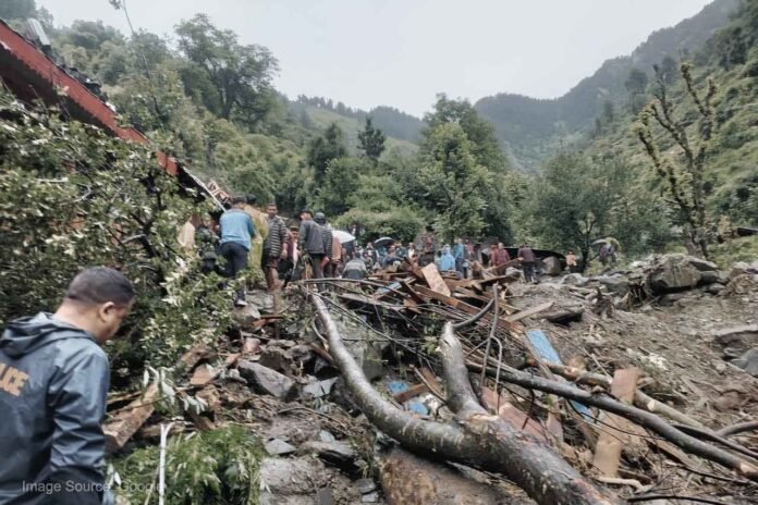 Massive collapse due to cloudburst from Manali to Shimla